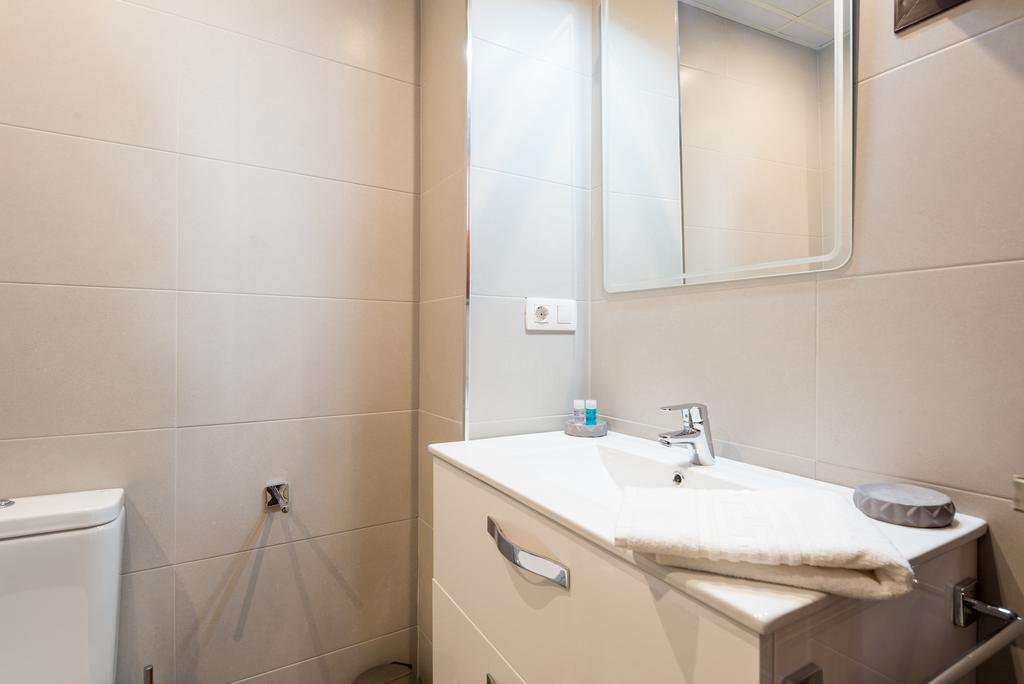 Alameda De Colon Relax & Quiet Business & Family Apartment Malaga Exterior photo